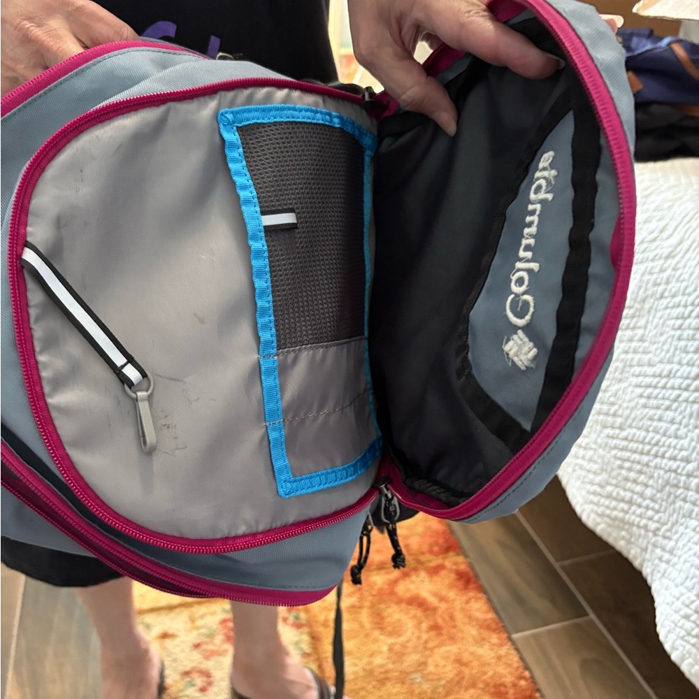 Columbia Beacon Gray and Pink Backpack - Picture 5 of 8